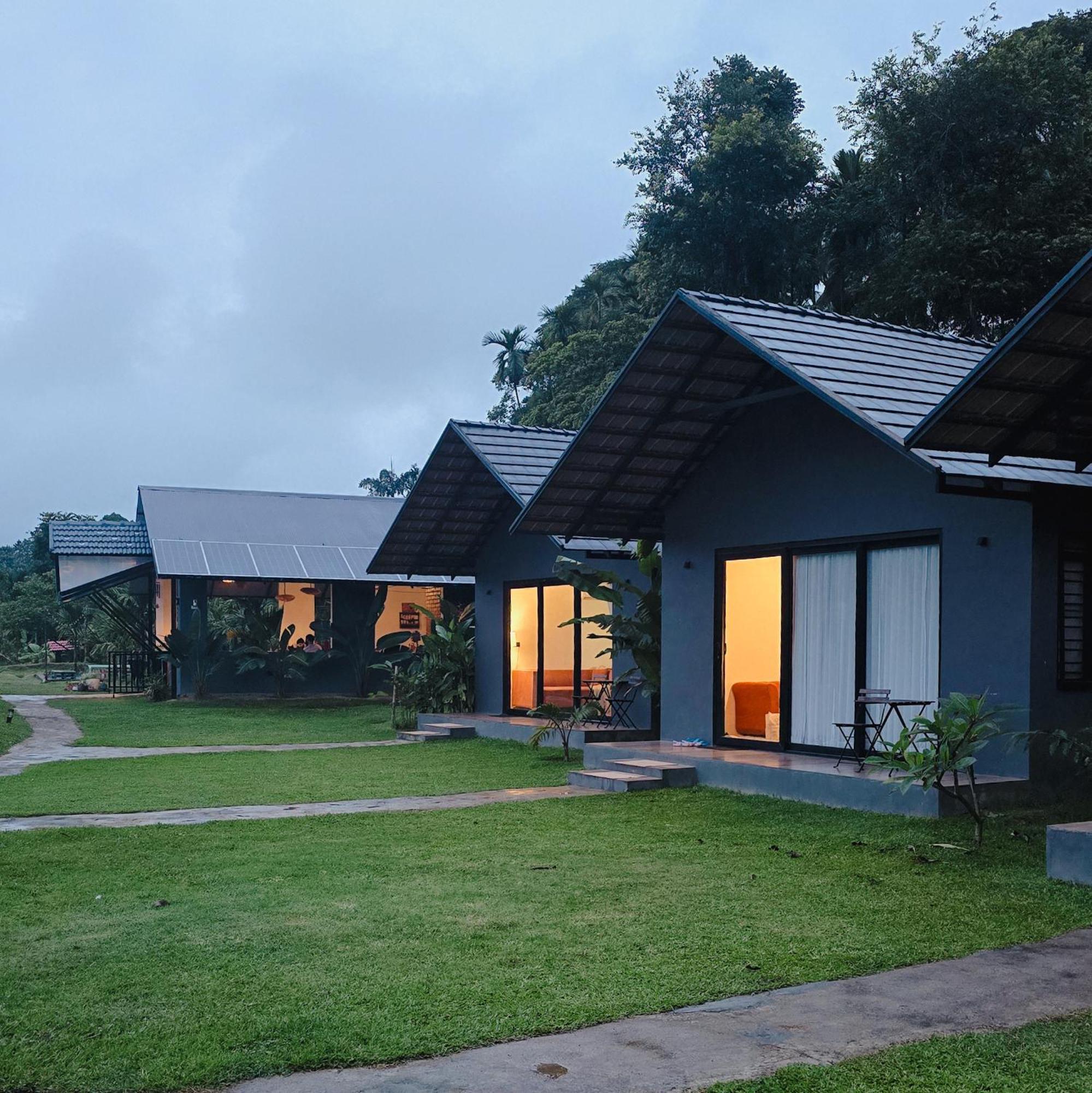 Bendheka - Cliff Front Cottages Coorg Gonikoppal Buitenkant foto